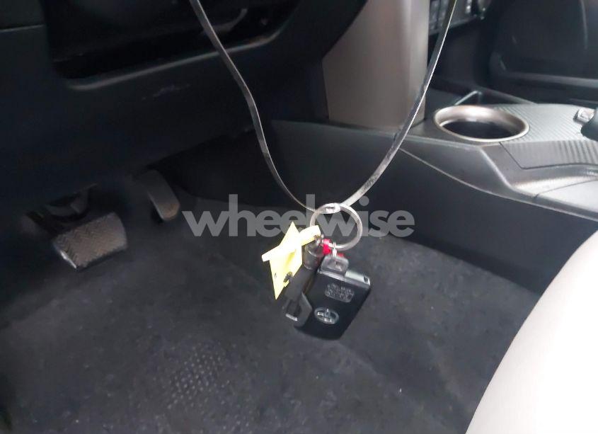 Photo 11 of 2015 Toyota Rav4 LIMITED (VIN 2T3YFREV4FW196278)