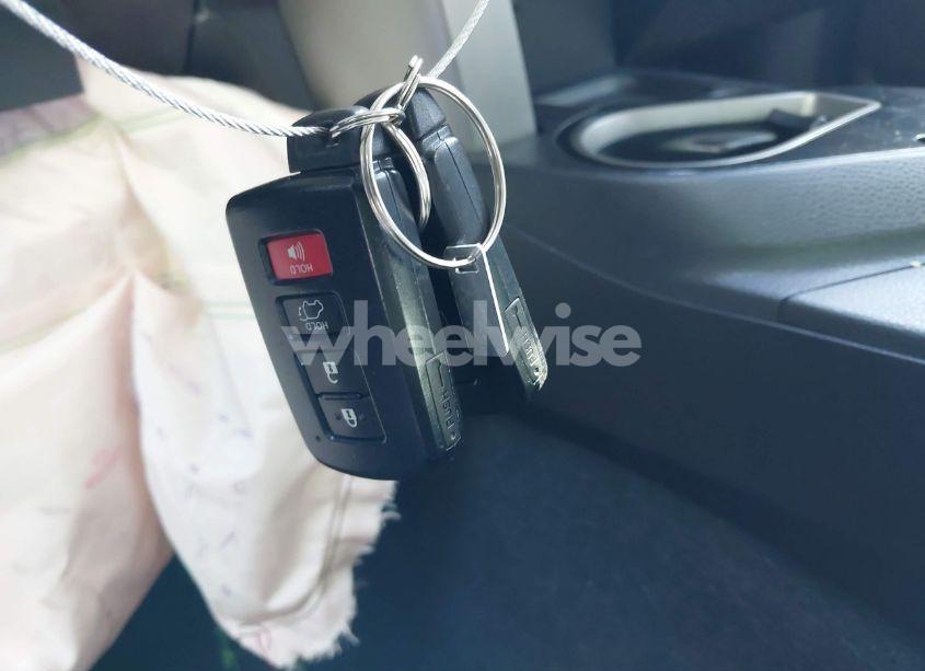 Photo 11 of 2017 Toyota Rav4 LIMITED (VIN 2T3YFREV4HW397567)