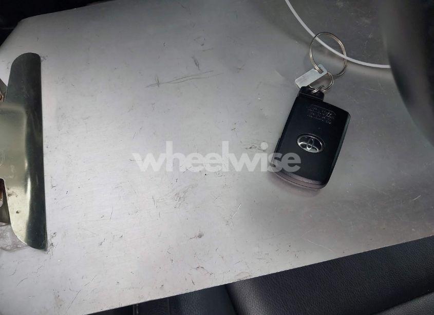 Photo 11 of 2018 Toyota Rav4 LIMITED/PLATINUM (VIN 2T3YFREV4JW501447)