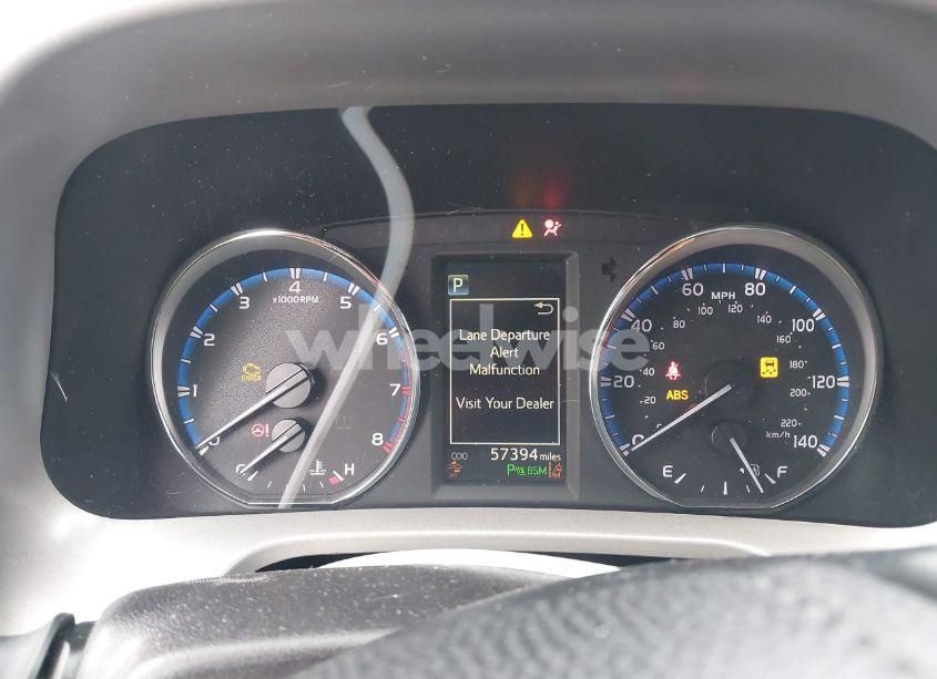 Photo 16 of 2018 Toyota Rav4 LIMITED/PLATINUM (VIN 2T3YFREV4JW501447)