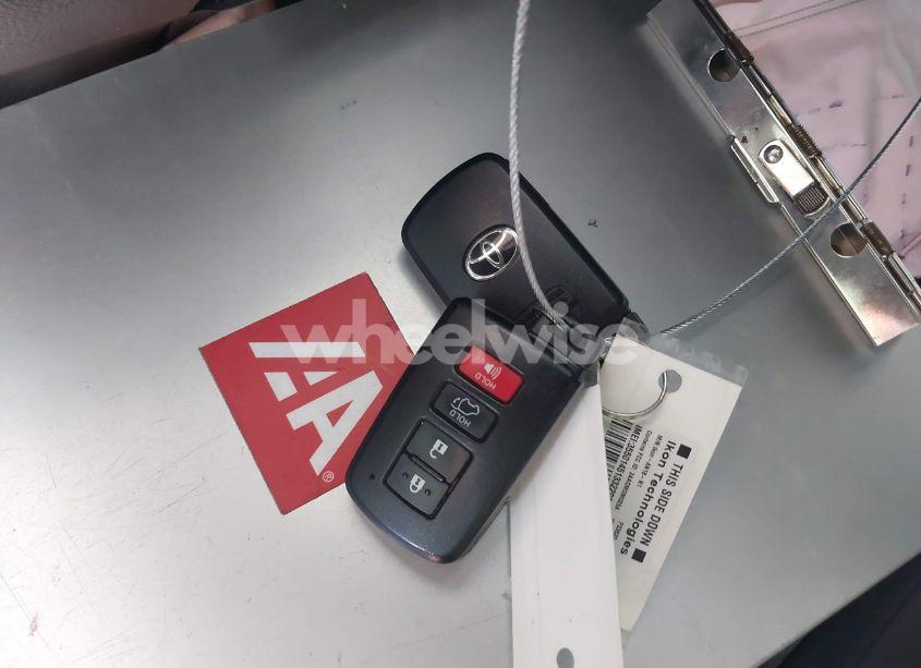 Photo 11 of 2018 Toyota Rav4 LIMITED (VIN 2T3YFREV5JW427648)