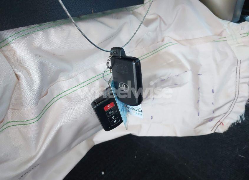 Photo 11 of 2015 Toyota Rav4 LIMITED (VIN 2T3YFREV6FW146174)