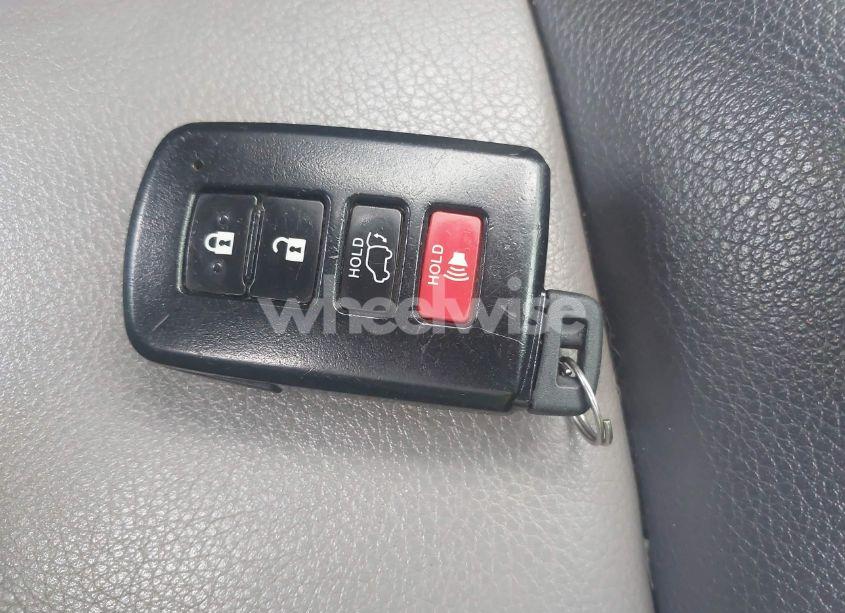 Photo 11 of 2015 Toyota Rav4 LIMITED (VIN 2T3YFREV6FW231144)