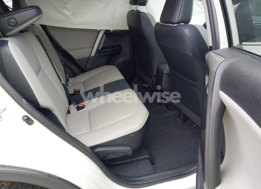 Photo 8 of 2016 Toyota Rav4 LIMITED (VIN 2T3YFREV6GW293418)