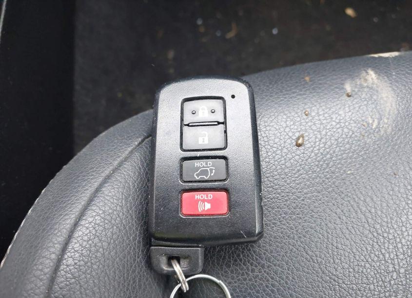 Photo 11 of 2015 Toyota Rav4 LIMITED (VIN 2T3YFREV7FW192841)