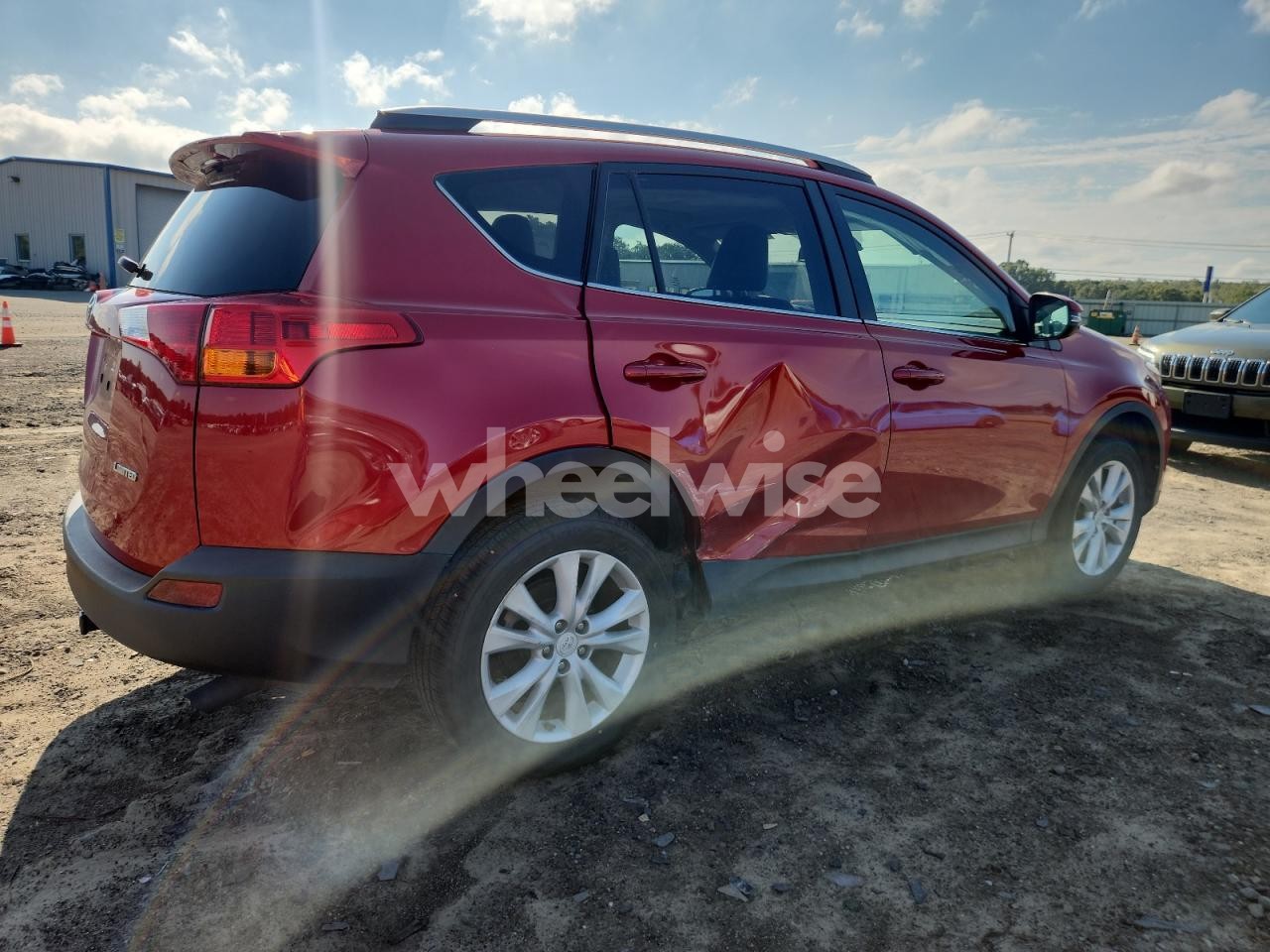 Photo 3 of 2015 TOYOTA RAV4 LIMITED (VIN 2T3YFREV7FW225546)