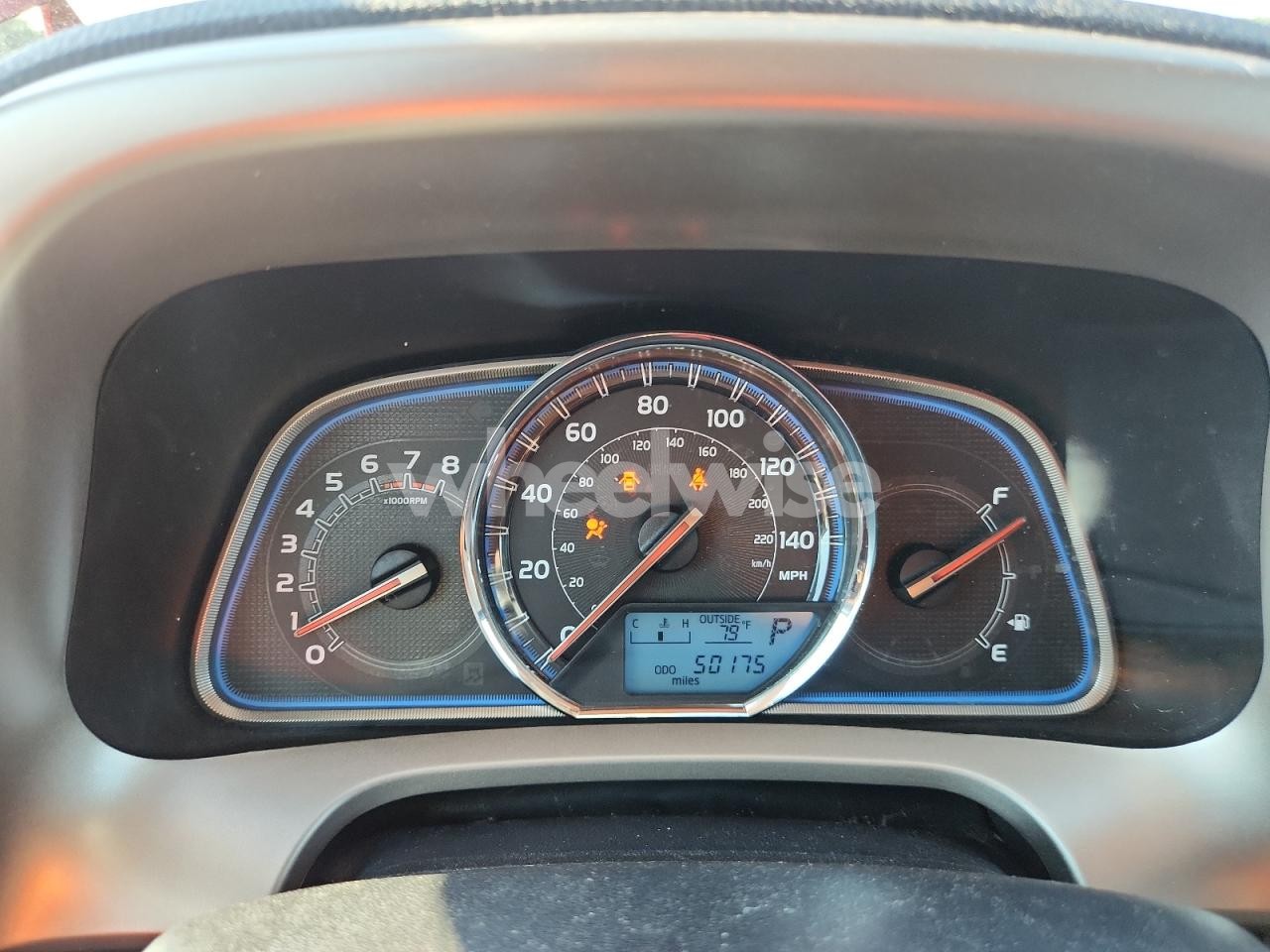 Photo 9 of 2015 TOYOTA RAV4 LIMITED (VIN 2T3YFREV7FW225546)