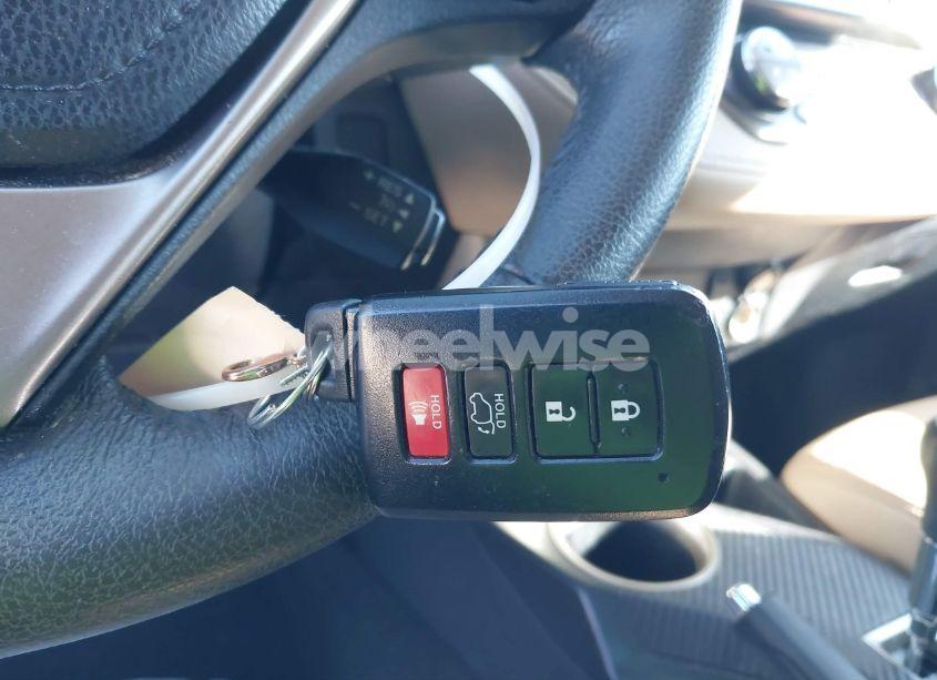 Photo 11 of 2015 Toyota Rav4 LIMITED (VIN 2T3YFREV8FW186398)