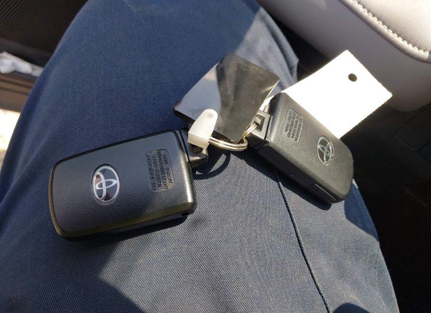 Photo 11 of 2017 Toyota Rav4 LIMITED (VIN 2T3YFREV8HW387110)