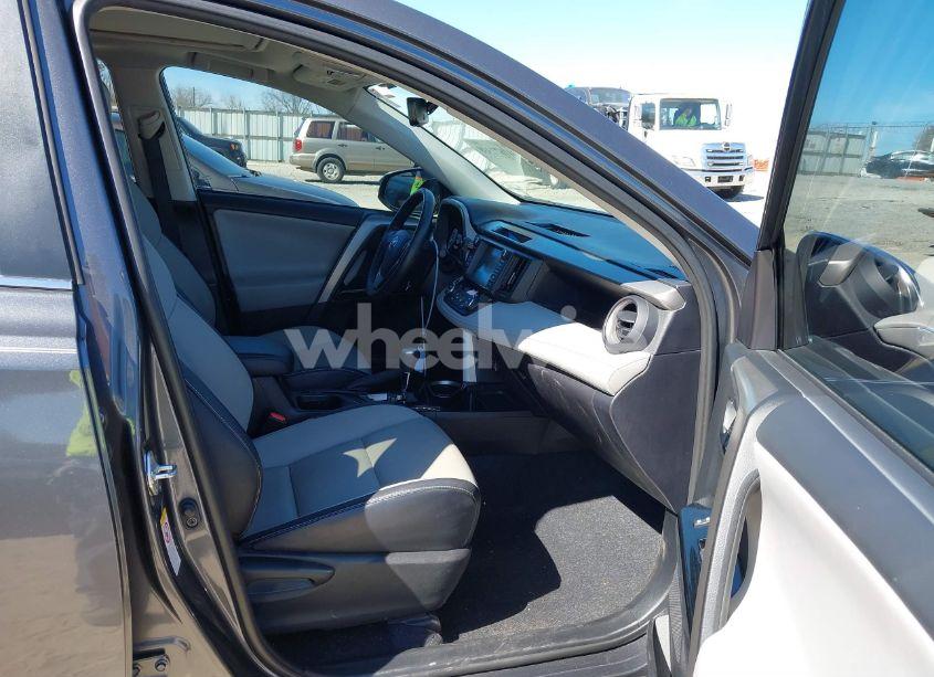 Photo 5 of 2018 Toyota Rav4 LIMITED (VIN 2T3YFREV8JW522835)