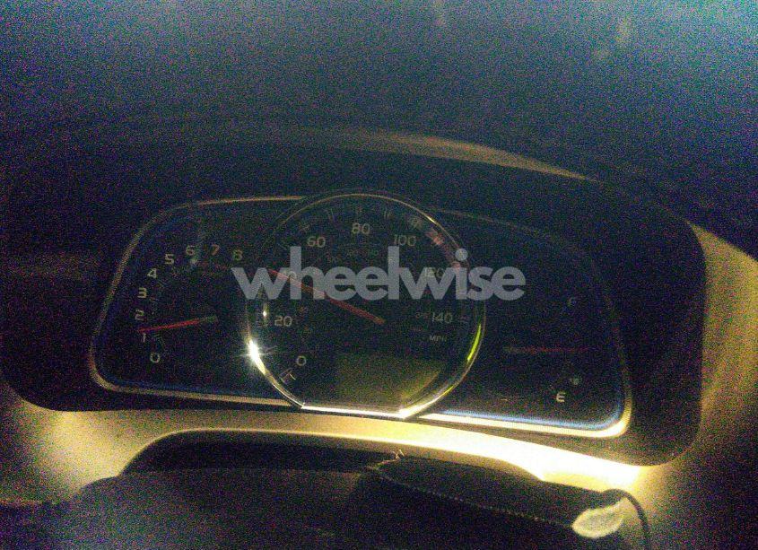 Photo 7 of 2015 Toyota Rav4 LIMITED (VIN 2T3YFREV9FW184935)