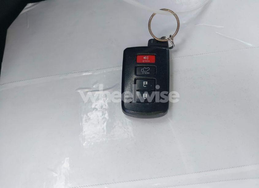 Photo 11 of 2016 Toyota Rav4 LIMITED (VIN 2T3YFREV9GW269338)