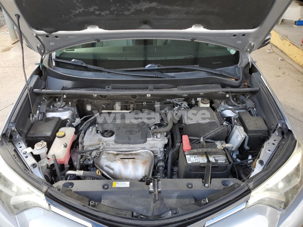 Photo 11 of 2016 TOYOTA RAV4 LIMITED (VIN 2T3YFREVXGW303898)