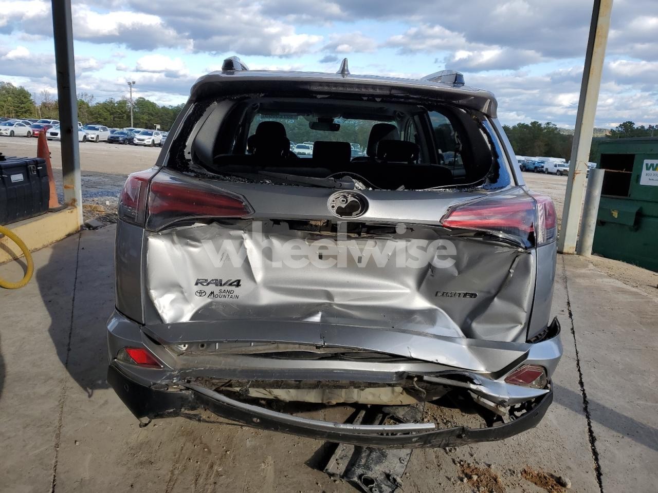 Photo 6 of 2016 TOYOTA RAV4 LIMITED (VIN 2T3YFREVXGW303898)