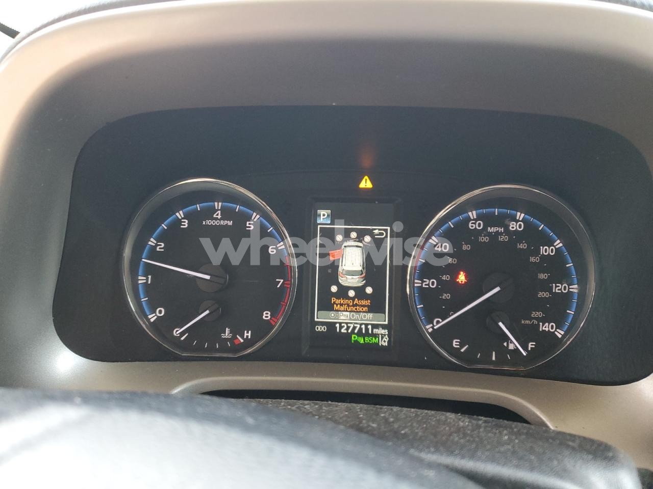 Photo 9 of 2016 TOYOTA RAV4 LIMITED (VIN 2T3YFREVXGW303898)