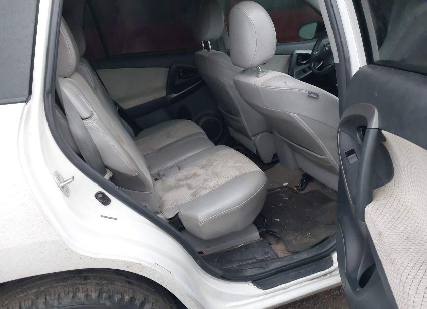 Photo 8 of 2012 Toyota Rav4 EV (VIN 2T3YL4DV7CW001377)