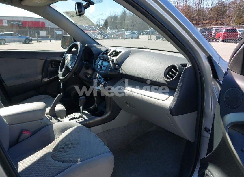 Photo 5 of 2011 Toyota Rav4 (VIN 2T3ZF4DV1BW055865)