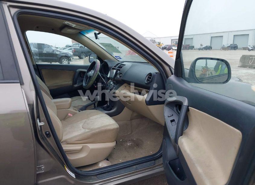 Photo 5 of 2011 Toyota Rav4 (VIN 2T3ZF4DV1BW068325)