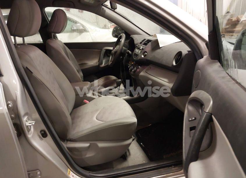 Photo 5 of 2011 Toyota Rav4 (VIN 2T3ZF4DV1BW088591)