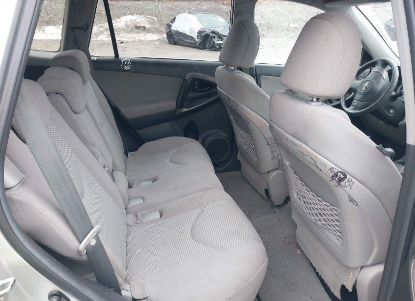 Photo 8 of 2011 Toyota Rav4 (VIN 2T3ZF4DV2BW060783)