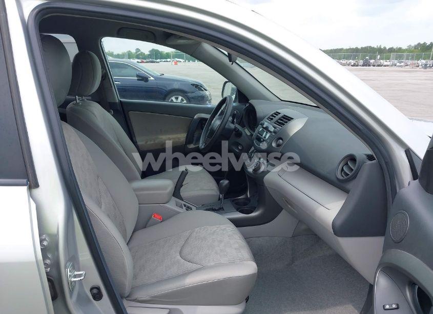 Photo 5 of 2011 Toyota Rav4 (VIN 2T3ZF4DV3BW056581)