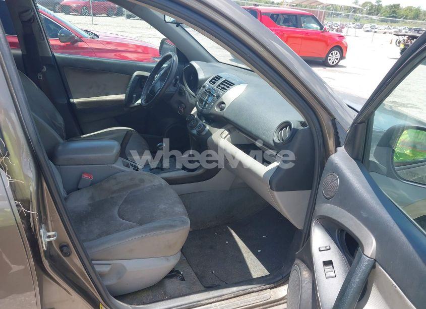 Photo 5 of 2011 Toyota Rav4 (VIN 2T3ZF4DV4BW095261)