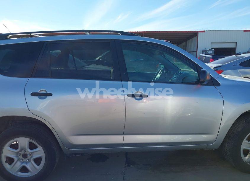 Photo 14 of 2011 Toyota Rav4 N/A (VIN 2T3ZF4DV4BW102029)