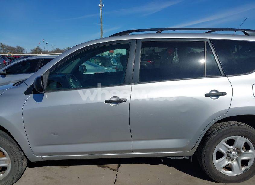 Photo 15 of 2011 Toyota Rav4 N/A (VIN 2T3ZF4DV4BW102029)