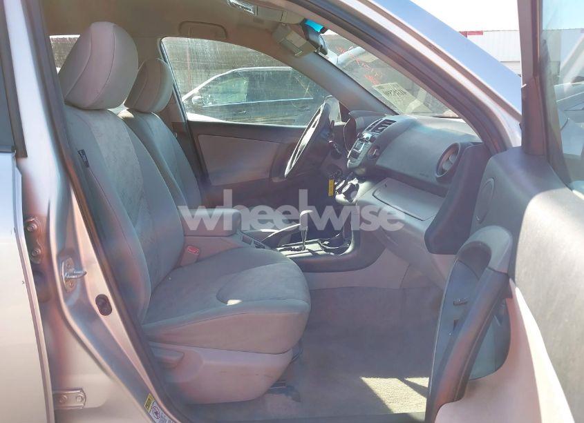 Photo 5 of 2011 Toyota Rav4 N/A (VIN 2T3ZF4DV4BW102029)