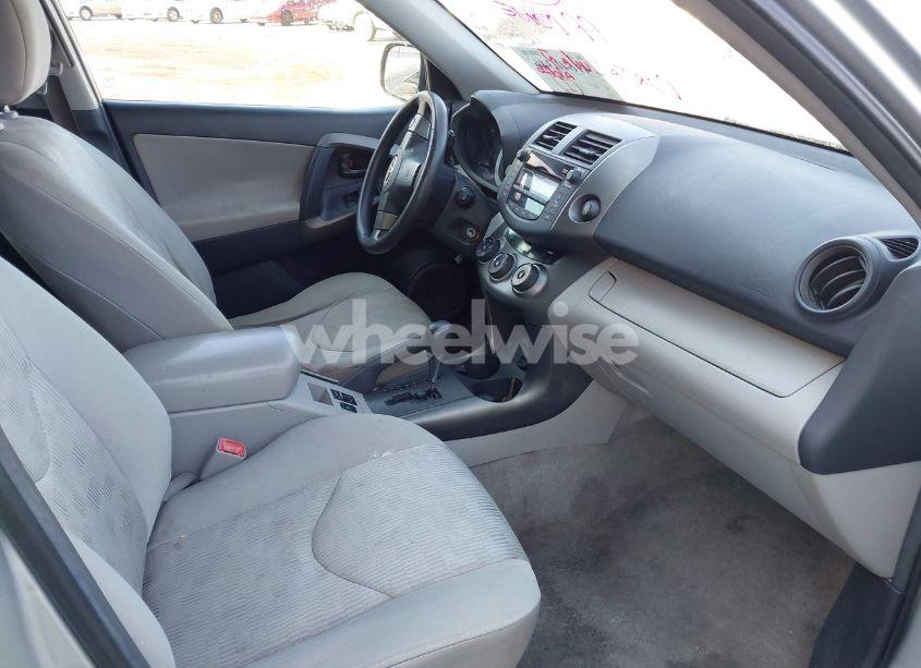 Photo 5 of 2011 Toyota Rav4 (VIN 2T3ZF4DV5BW093499)