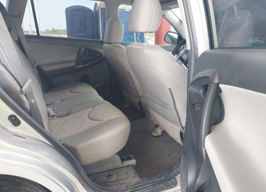 Photo 8 of 2011 Toyota Rav4 (VIN 2T3ZF4DV5BW105764)