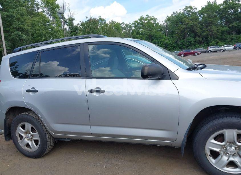 Photo 13 of 2011 Toyota Rav4 (VIN 2T3ZF4DV6BW090031)
