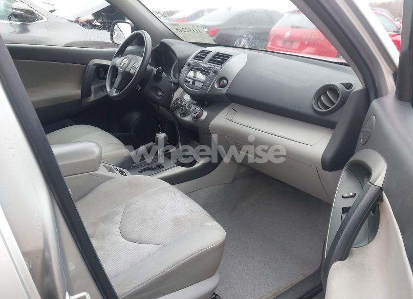 Photo 5 of 2011 Toyota Rav4 (VIN 2T3ZF4DV7BW084206)