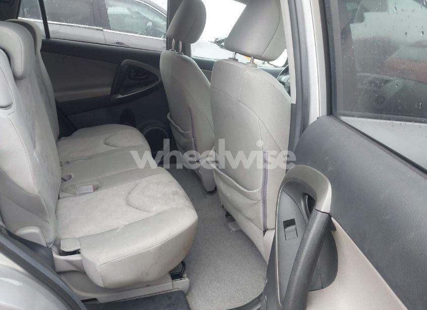 Photo 8 of 2011 Toyota Rav4 (VIN 2T3ZF4DV7BW084206)