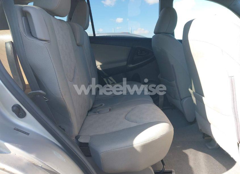 Photo 8 of 2012 Toyota Rav4 (VIN 2T3ZF4DV7CW115424)