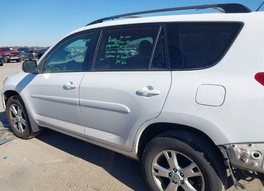 Photo 14 of 2011 Toyota Rav4 (VIN 2T3ZF4DV8BW070461)