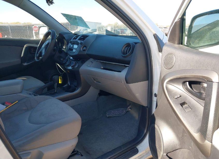 Photo 5 of 2011 Toyota Rav4 (VIN 2T3ZF4DV8BW070461)