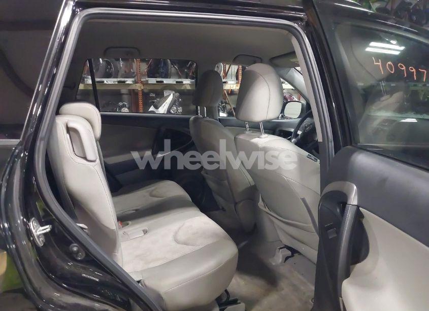 Photo 8 of 2011 Toyota Rav4 (VIN 2T3ZF4DV9BW061784)