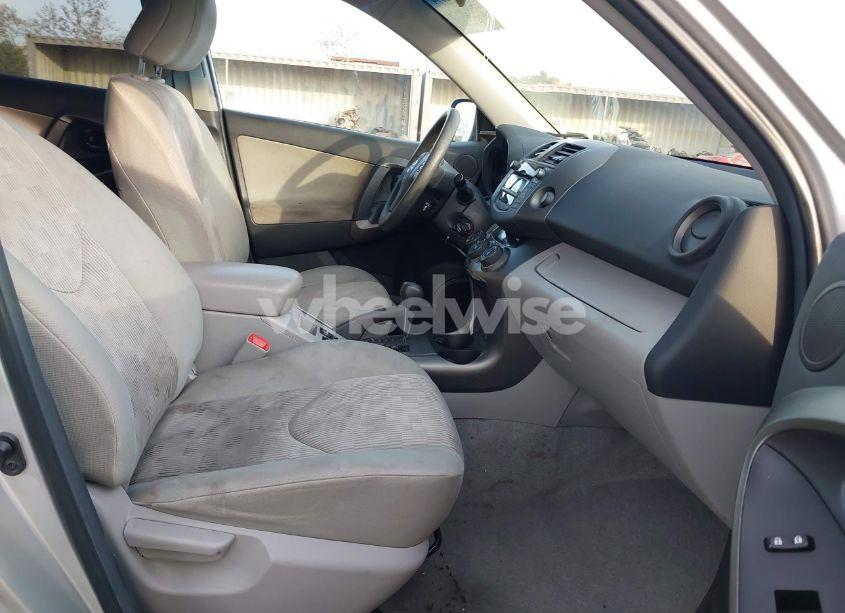 Photo 5 of 2011 Toyota Rav4 (VIN 2T3ZF4DV9BW067908)