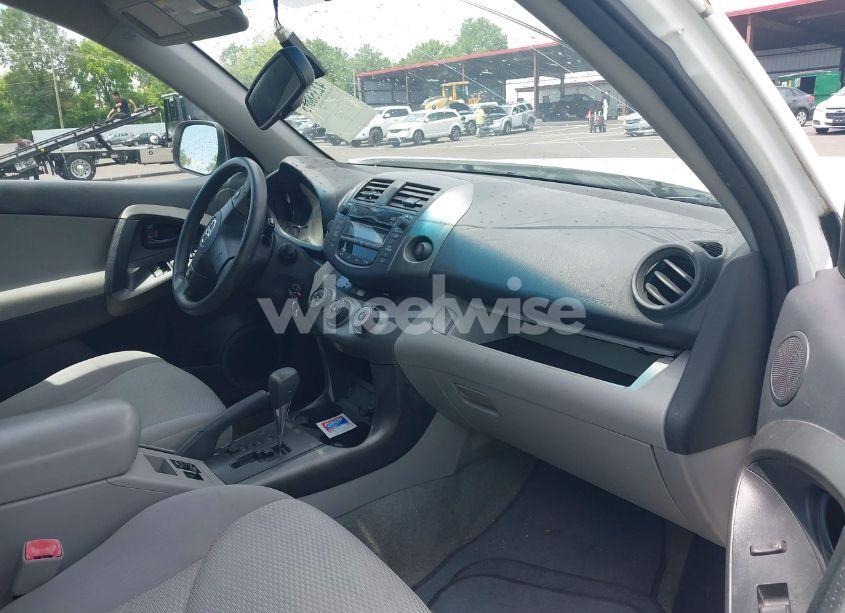 Photo 5 of 2011 Toyota Rav4 (VIN 2T3ZF4DV9BW077452)