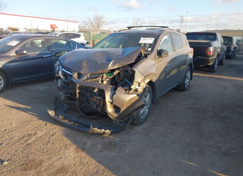 Photo 2 of 2013 Toyota Rav4 LE (VIN 2T3ZFREV0DW048095)