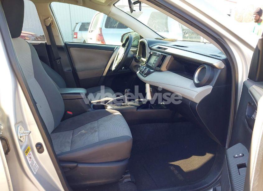 Photo 5 of 2015 Toyota Rav4 LE (VIN 2T3ZFREV0FW200542)