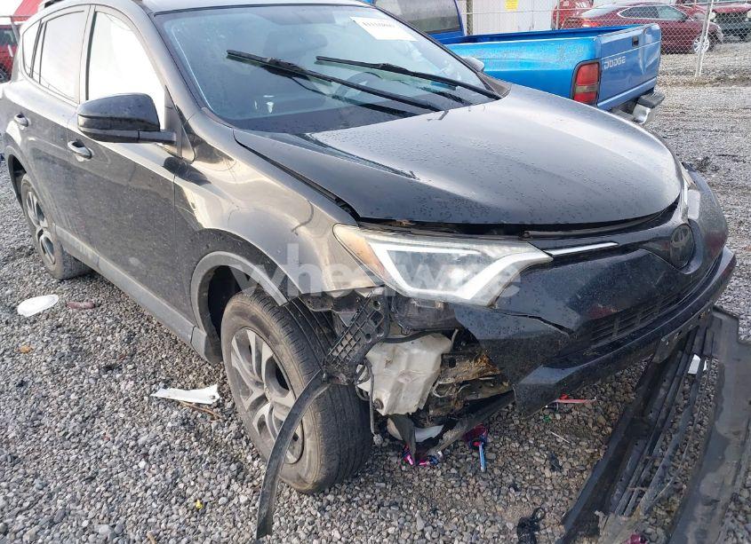 2016 Toyota Rav4 LE (VIN 2T3ZFREV0GW268261) main photo