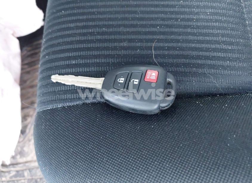 Photo 11 of 2016 Toyota Rav4 LE (VIN 2T3ZFREV0GW268261)