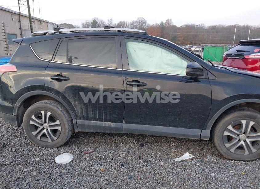 Photo 13 of 2016 Toyota Rav4 LE (VIN 2T3ZFREV0GW268261)