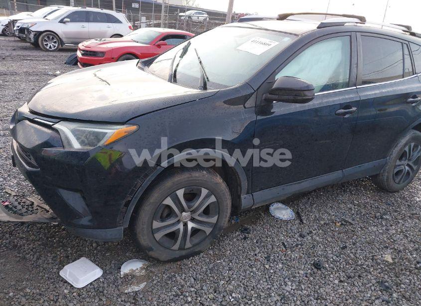 Photo 2 of 2016 Toyota Rav4 LE (VIN 2T3ZFREV0GW268261)