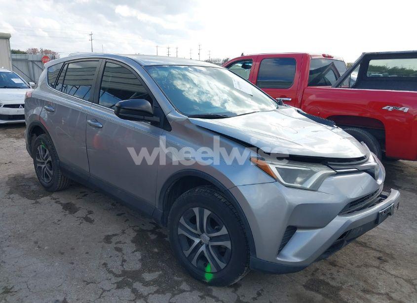 2018 Toyota Rav4 LE (VIN 2T3ZFREV0JW470119) main photo