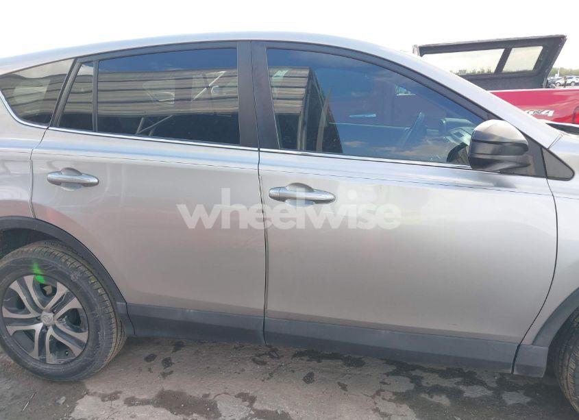 Photo 13 of 2018 Toyota Rav4 LE (VIN 2T3ZFREV0JW470119)