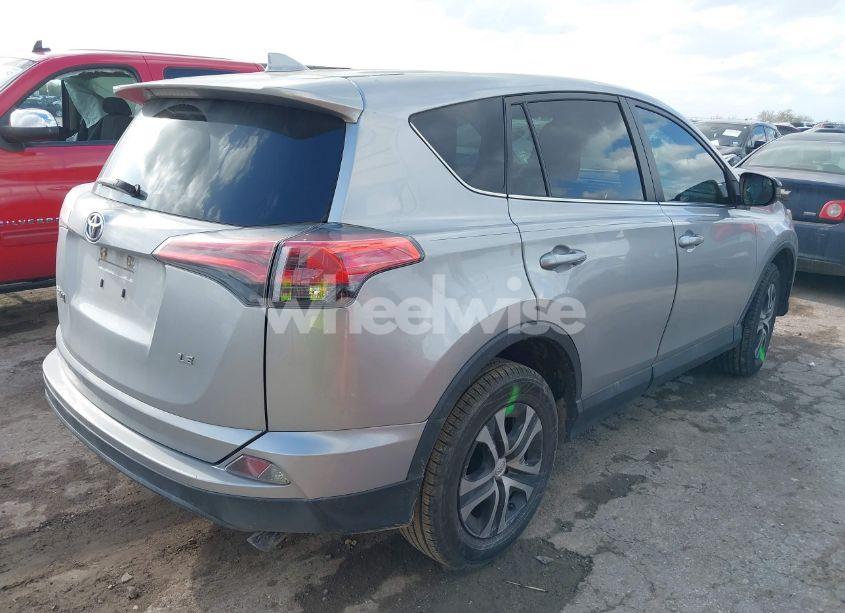 Photo 4 of 2018 Toyota Rav4 LE (VIN 2T3ZFREV0JW470119)