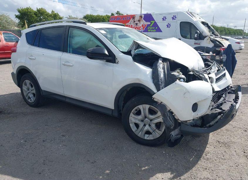 2015 Toyota Rav4 LE (VIN 2T3ZFREV1FW200517) main photo